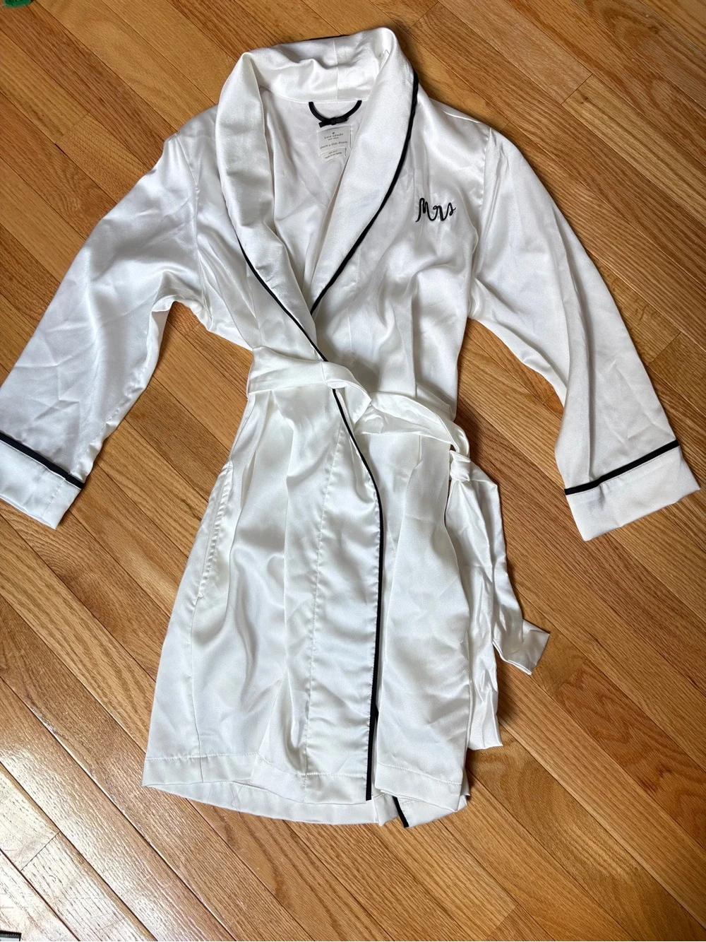 Kate Spade Mrs Embroidered Satin Robe with Black Piping - White